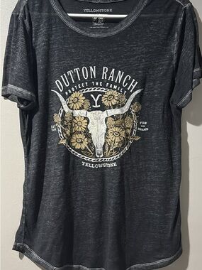 Dutton Ranch Women's Black Short Sleeve Graphic Tee
